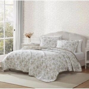 Laura Ashley 3pc Full/Queen Walled Garden Brown Reversible 100% Cotton Quilt Set